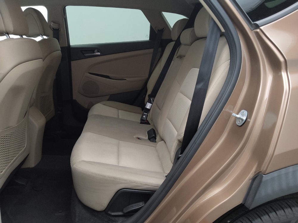 Used 2017 Hyundai Tucson SE image 18