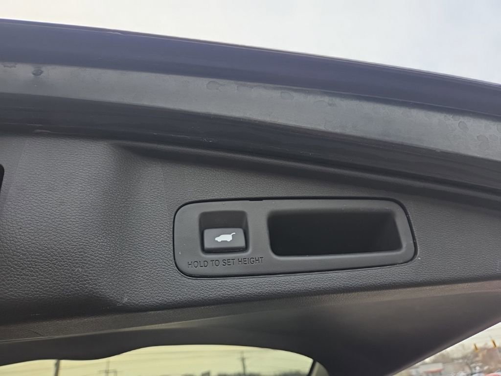 Used 2020 Honda CR-V Touring image 21