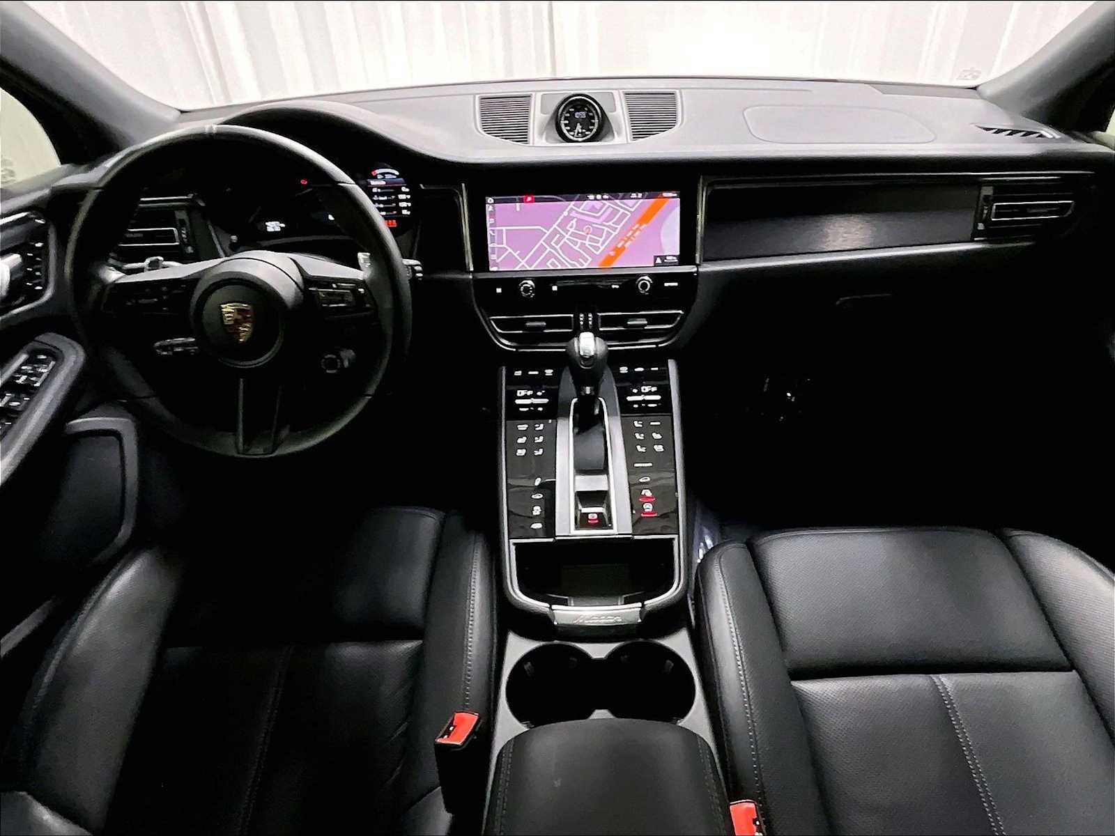Used 2025 Porsche Macan GTS image 16