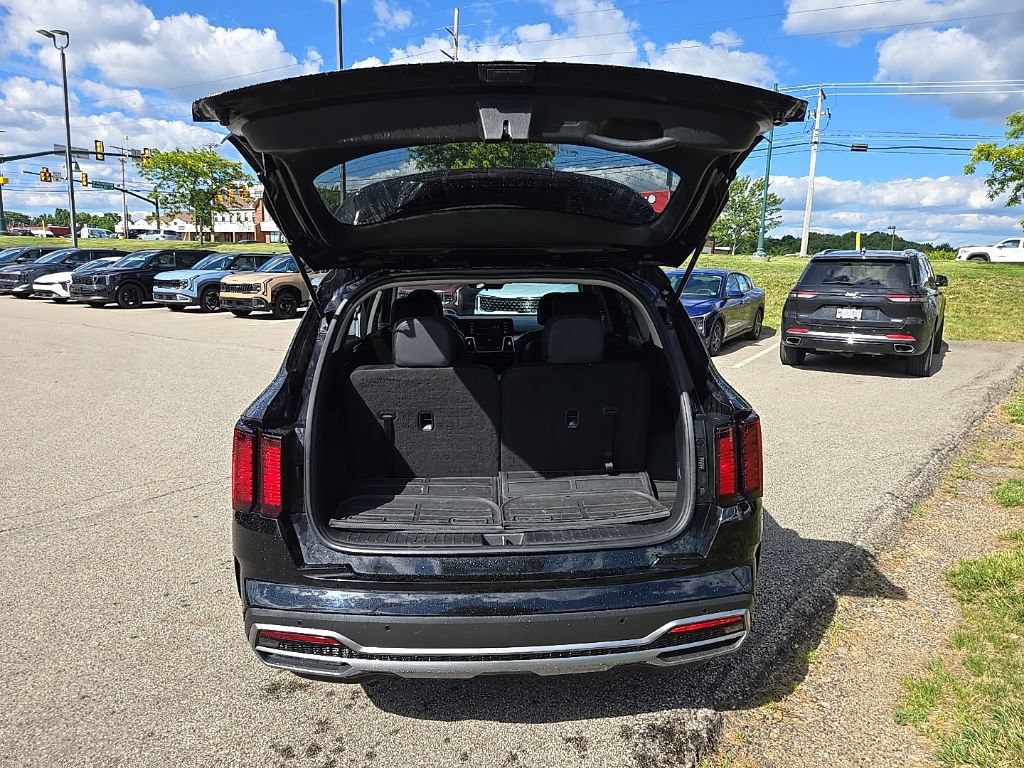 Used 2021 Kia Sorento S FWD image 30