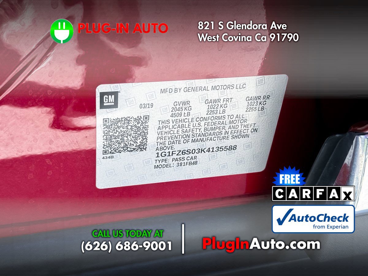 Used 2019 Chevrolet Bolt Premier w/ Infotainment Package FWD image 7