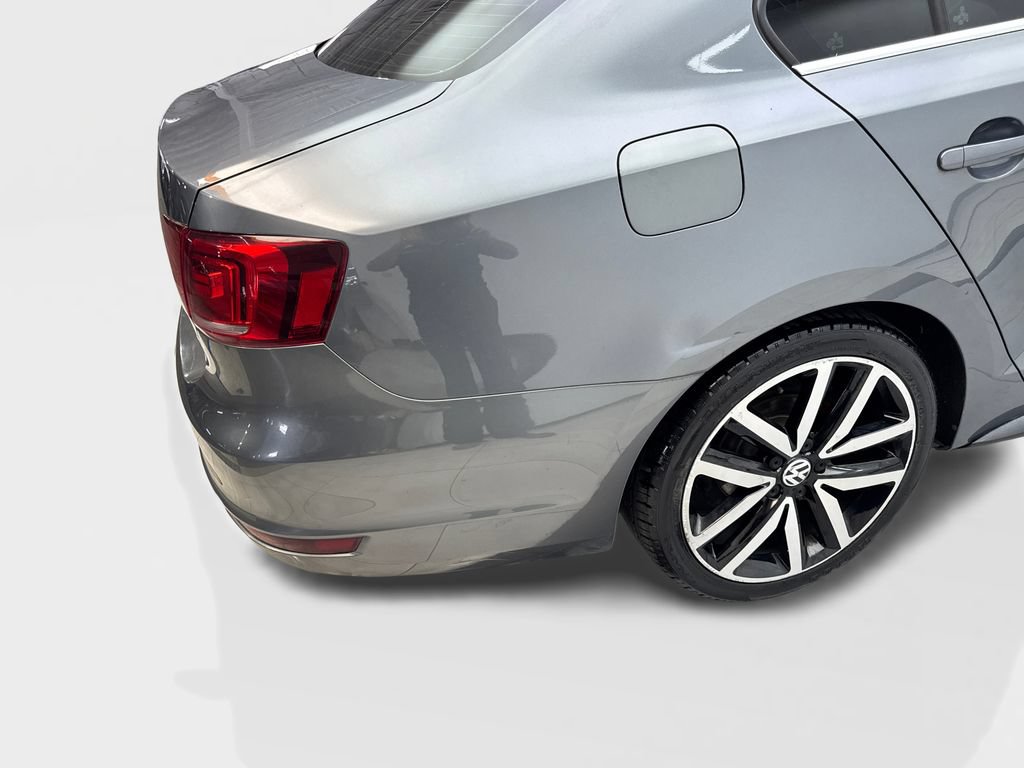 Used 2014 Volkswagen Jetta GLI Autobahn FWD image 16