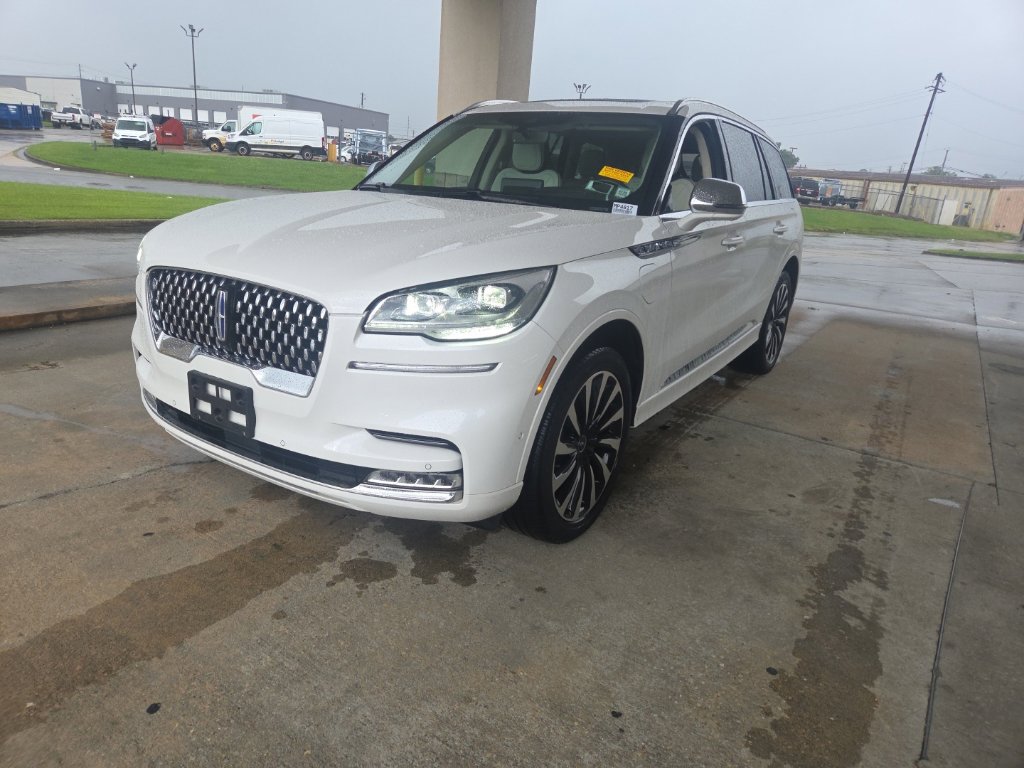 Used 2020 Lincoln Aviator Black Label Grand Touring w/ Class IV Trailer Tow Package AWD/4WD image 3