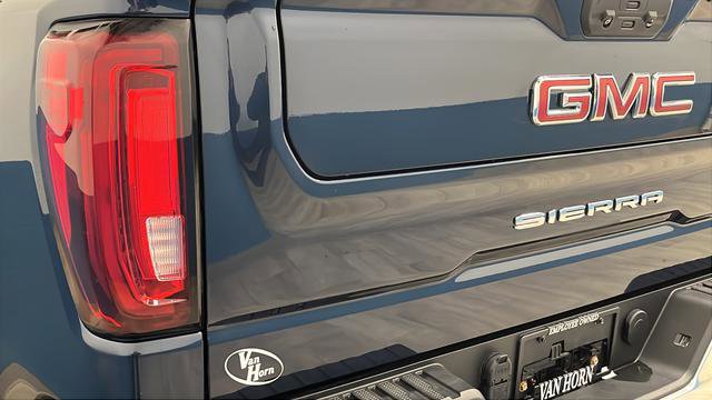 Used 2023 GMC Sierra 1500 SLT image 34