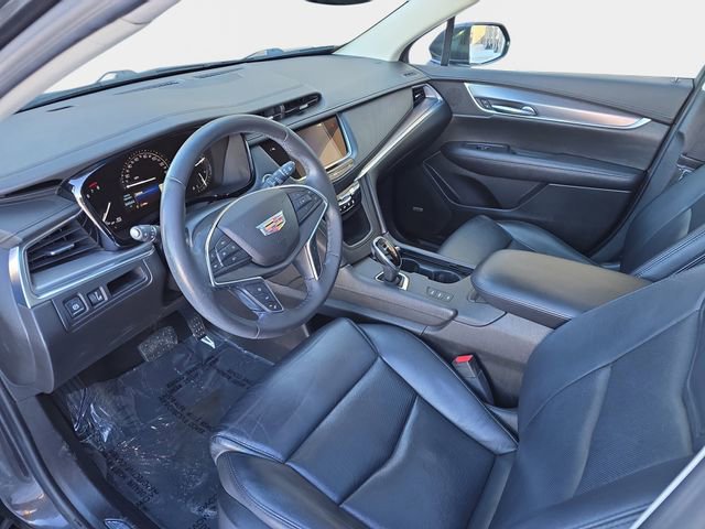 Used 2018 Cadillac XT5 Luxury w/ Driver Awareness Package image 19