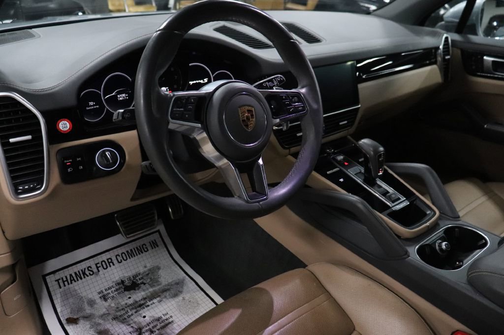 Used 2019 Porsche Cayenne S w/ Premium Plus Package image 10