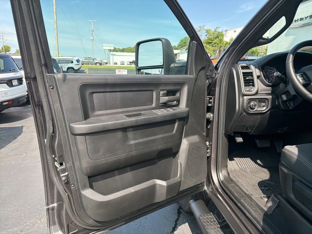 New 2026 RAM 3500 Tradesman AWD/4WD image 19