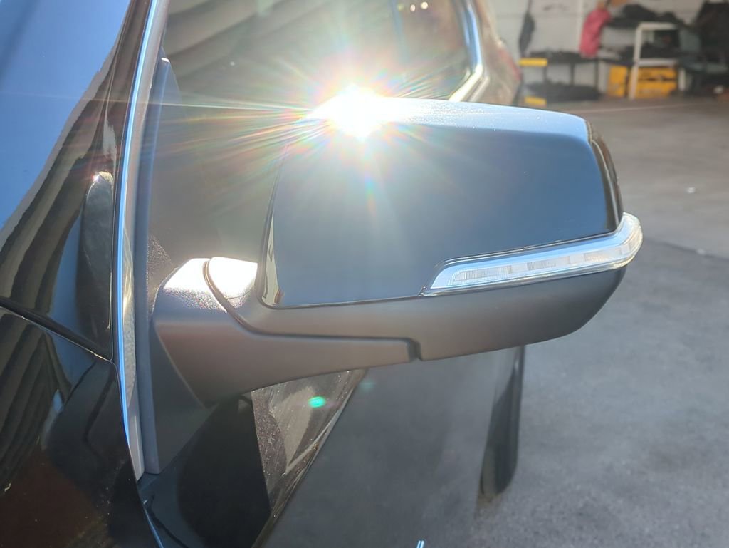 Used 2024 Chevrolet Traverse LT image 13