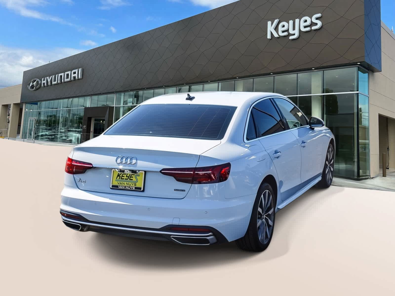 Used 2022 Audi A4 2.0T Premium AWD/4WD image 4