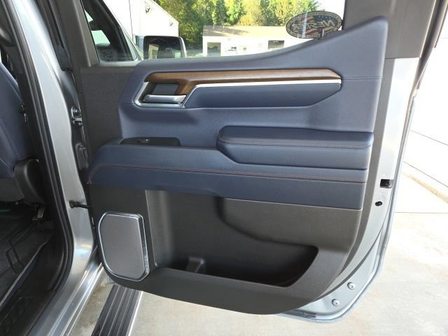 Used 2024 Chevrolet Silverado 1500 High Country AWD/4WD image 57