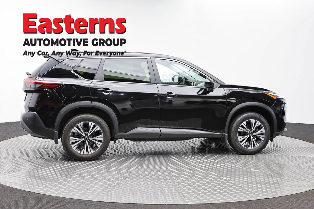 Used 2023 Nissan Rogue SV AWD/4WD image 4