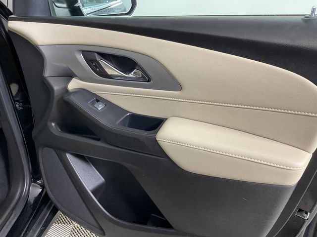 Used 2022 Chevrolet Traverse LT FWD image 26