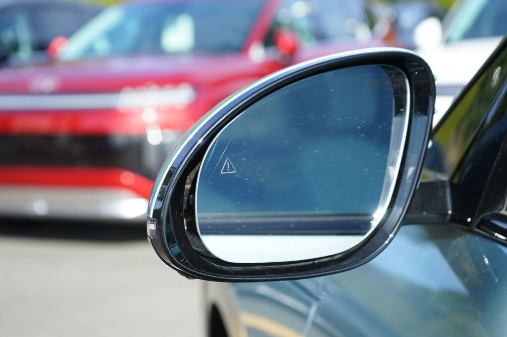 Used 2024 Genesis GV60 Performance image 10