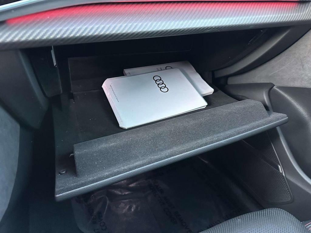 Used 2024 Audi RS Q8 image 33