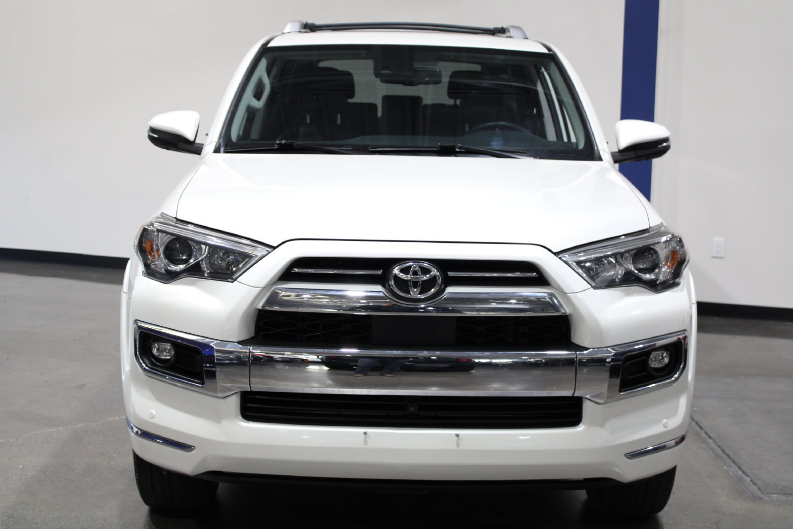 Used 2023 Toyota 4Runner Limited AWD/4WD image 6