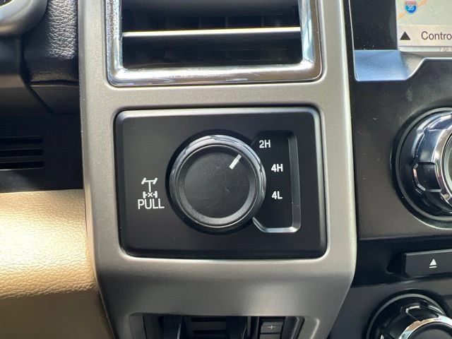 Used 2017 Ford F250 Lariat w/ Lariat Value Package AWD/4WD image 31