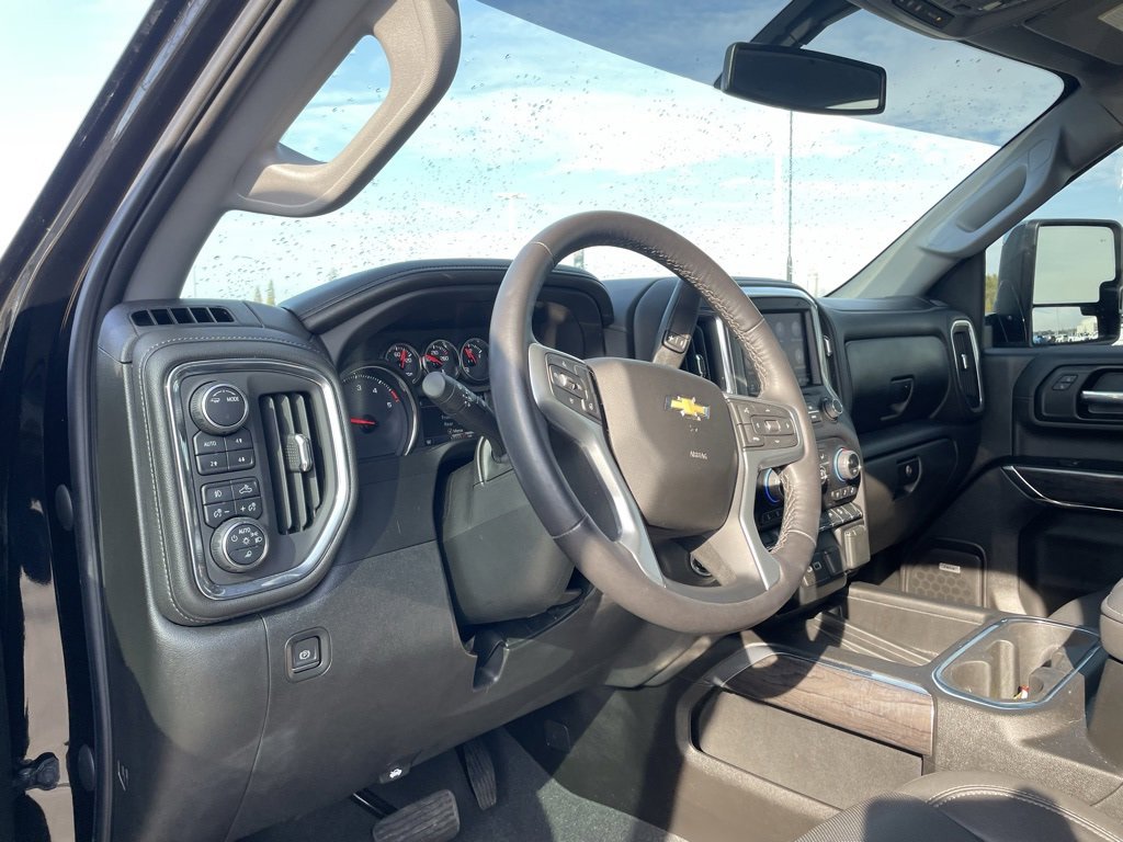 Used 2023 Chevrolet Silverado 2500 LTZ image 9