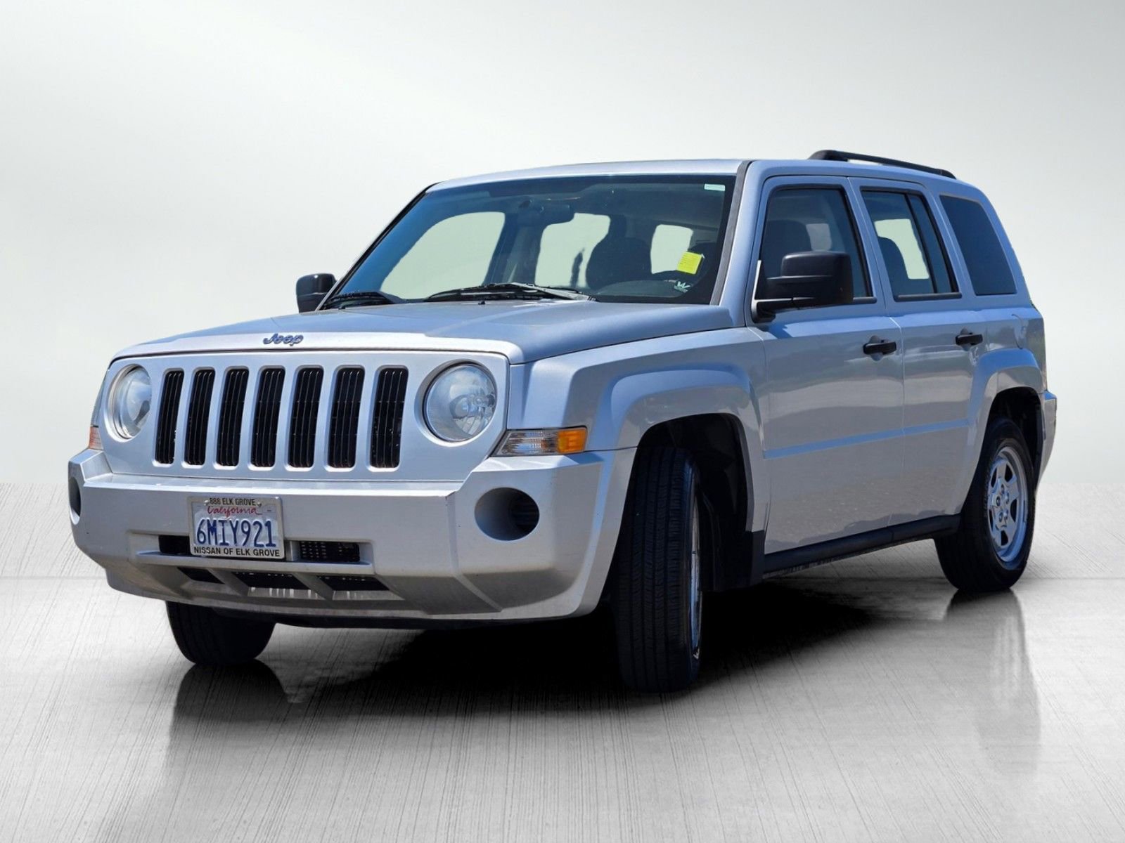 Used 2010 Jeep Patriot Sport FWD image 11