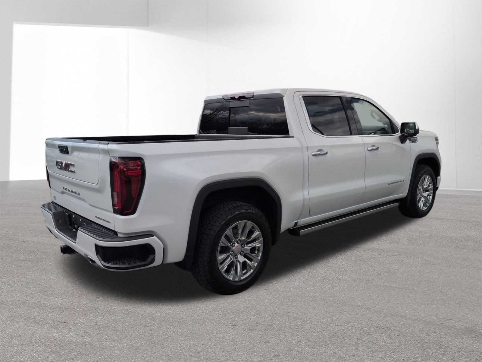 Used 2022 GMC Sierra 1500 Denali AWD/4WD image 5