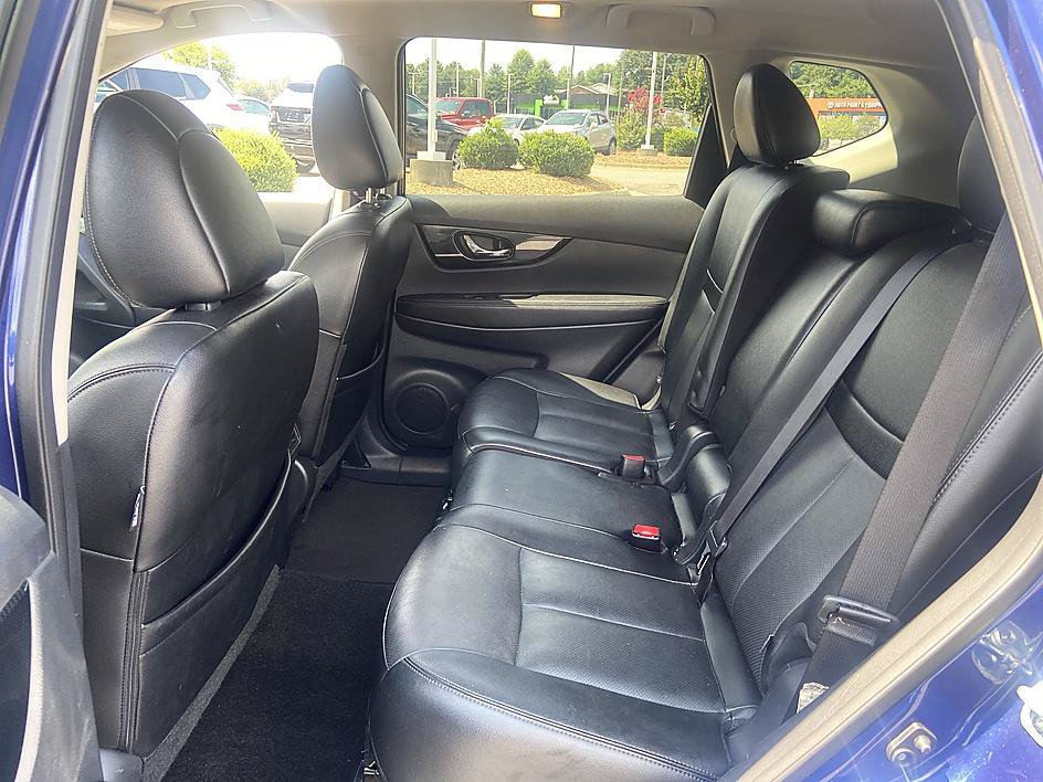 Used 2017 Nissan Rogue SL w/ SL Premium Package FWD image 12