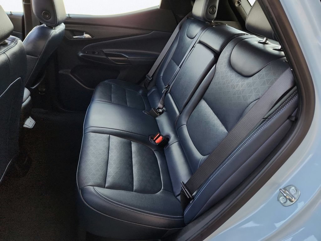 Used 2023 Chevrolet Bolt EUV Premier w/ Sun & Sound Package FWD image 21