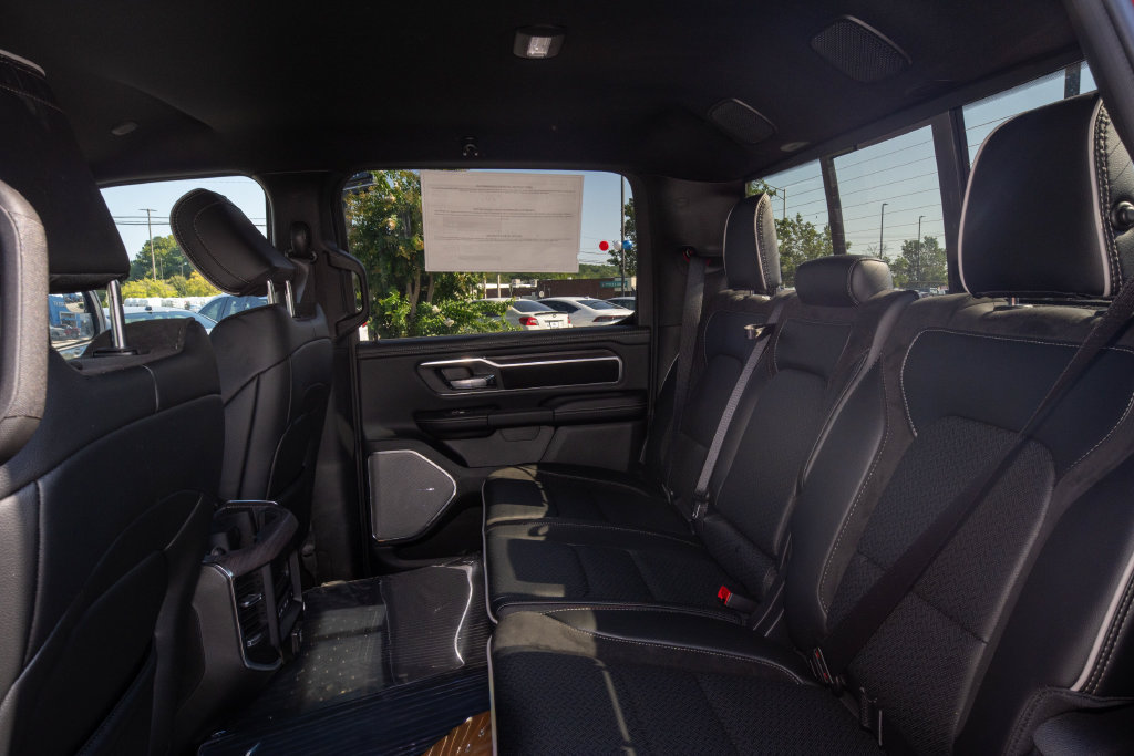 New 2026 RAM 1500 Laramie AWD/4WD image 17
