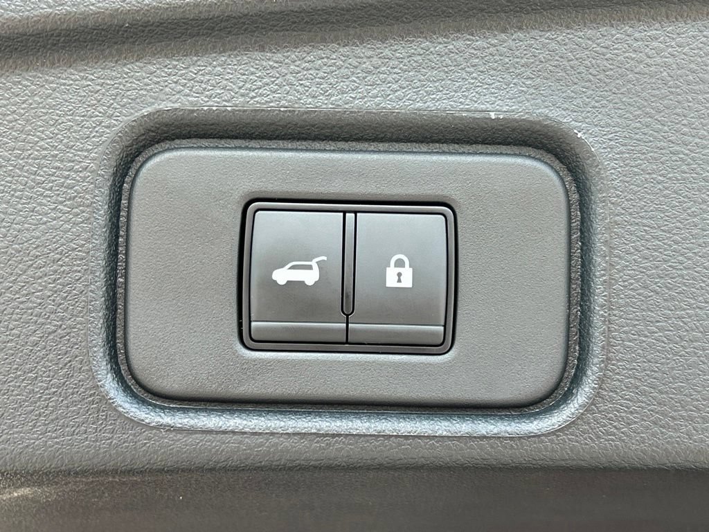 Certified 2025 Nissan Pathfinder Platinum w/ Cargo Package FWD image 56