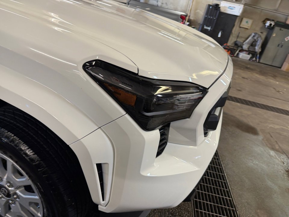 Certified 2025 Toyota Tacoma SR5 AWD/4WD image 28