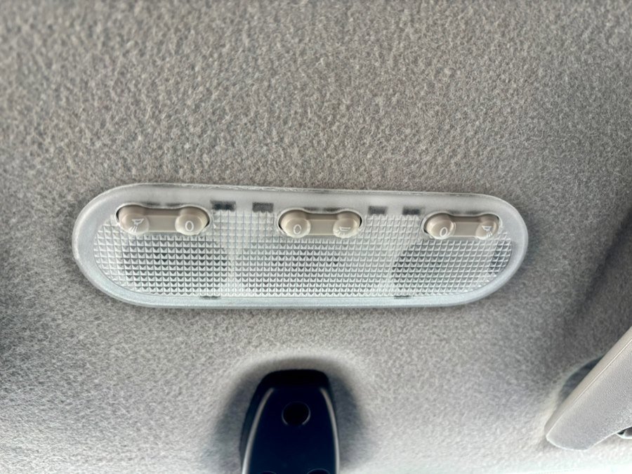 Used 2018 Nissan NV200 SV w/ Back Door Glass Package image 23