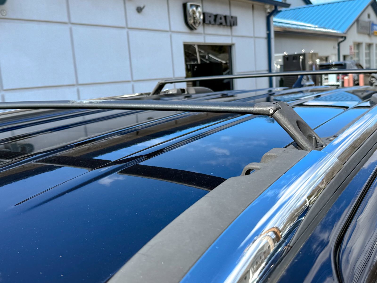 Used 2021 Chrysler Pacifica Touring-L image 9