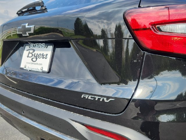 New 2026 Chevrolet Trax ACTIV w/ Sunroof Package FWD image 11