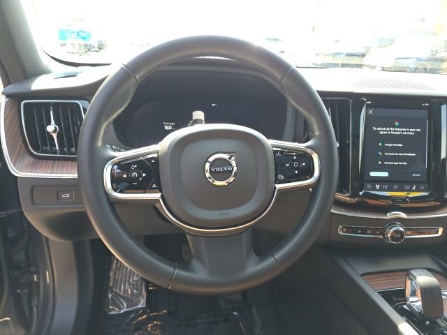 Certified 2024 Volvo XC60 B5 Plus w/ Protection Package Premier image 30