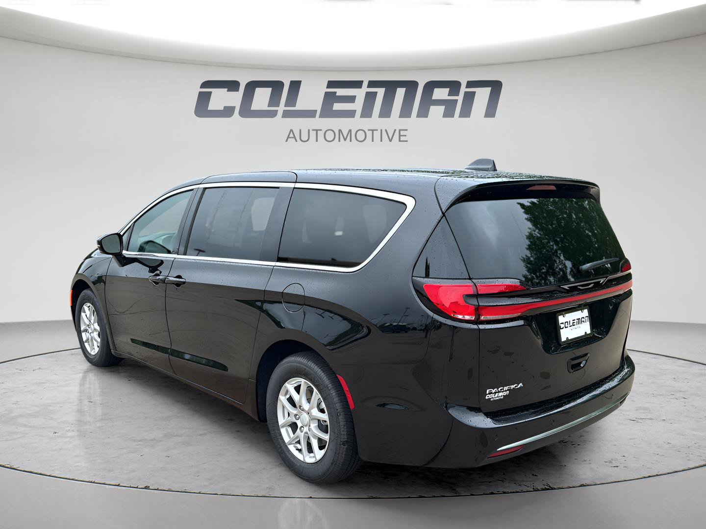New 2027 Chrysler Pacifica Select FWD image 7