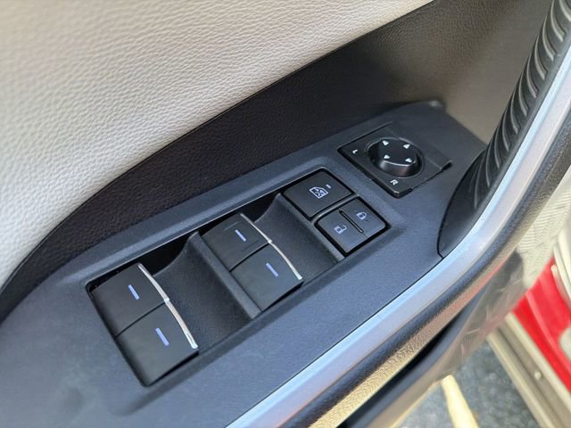 Used 2019 Toyota RAV4 Limited w/ Cold Weather Package FWD image 13