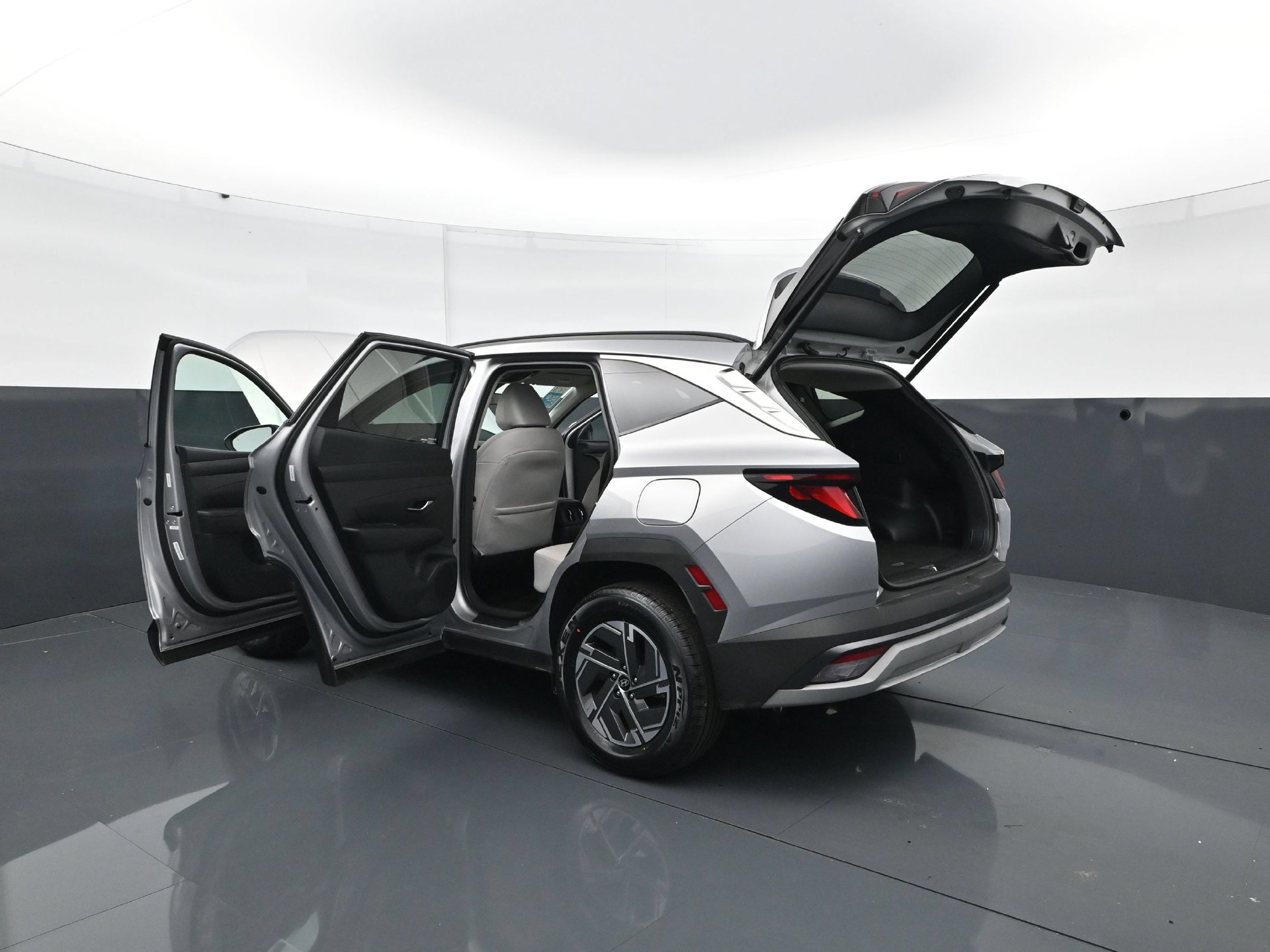 Used 2025 Hyundai Tucson Blue AWD/4WD image 29