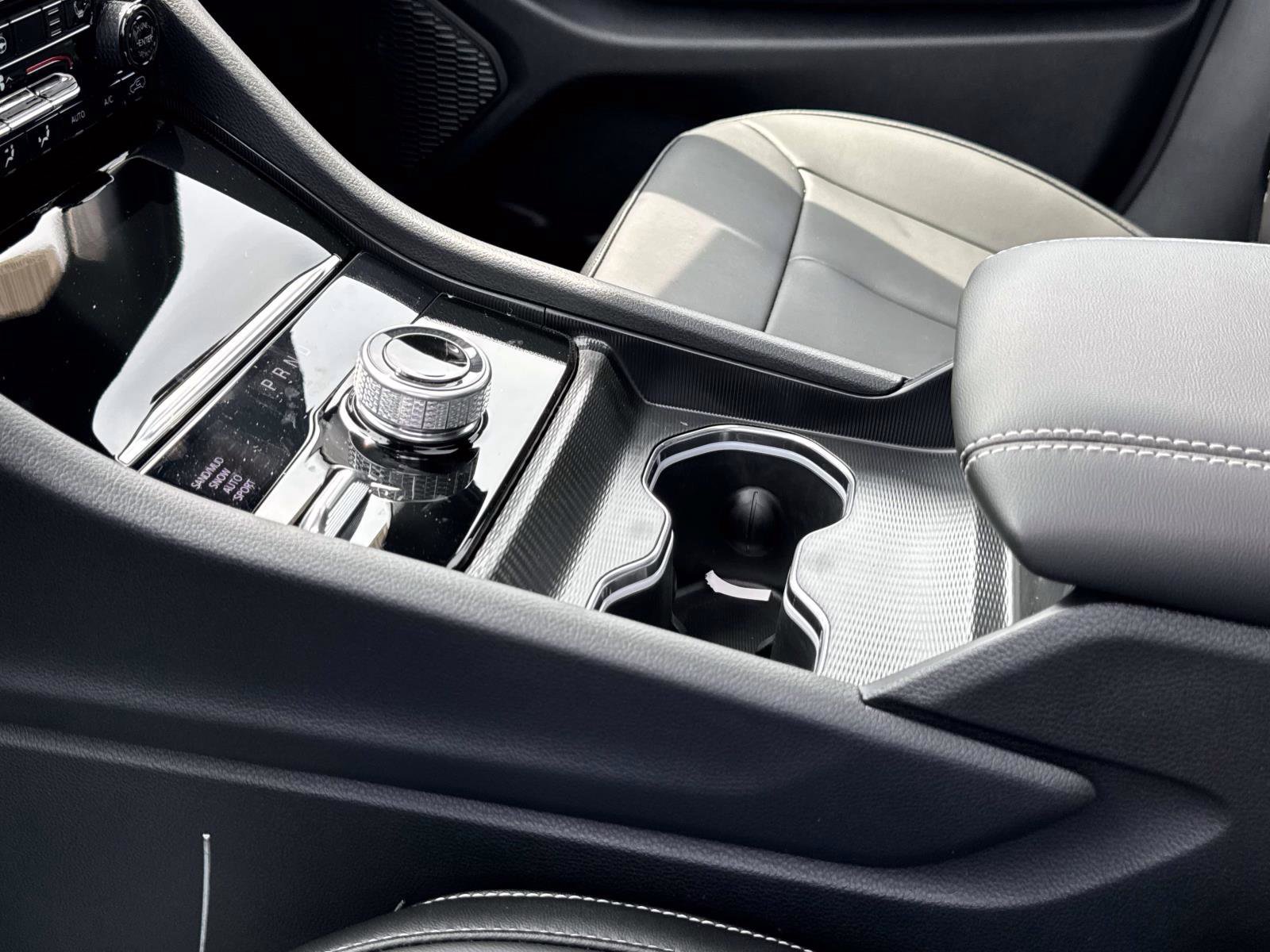 New 2025 Jeep Grand Cherokee Limited image 18