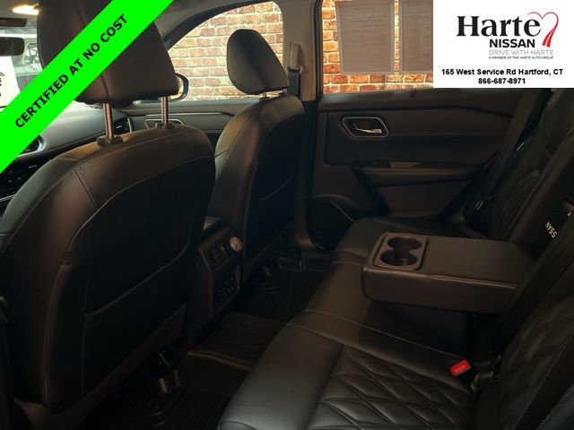 Certified 2022 Nissan Rogue Platinum w/ Head-Up Display Package image 12