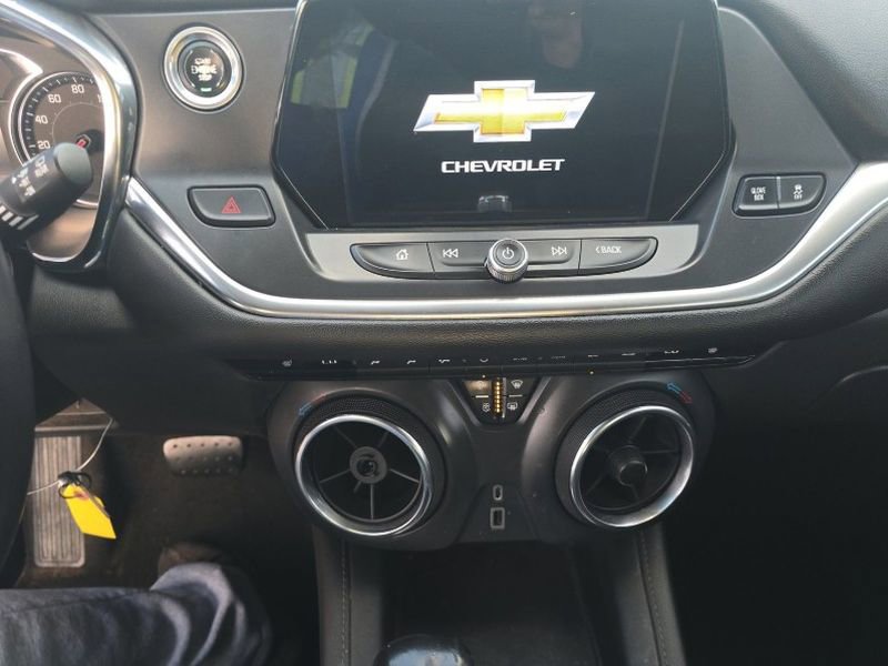 Used 2019 Chevrolet Blazer LT w/ Sound & Technology Package FWD image 22
