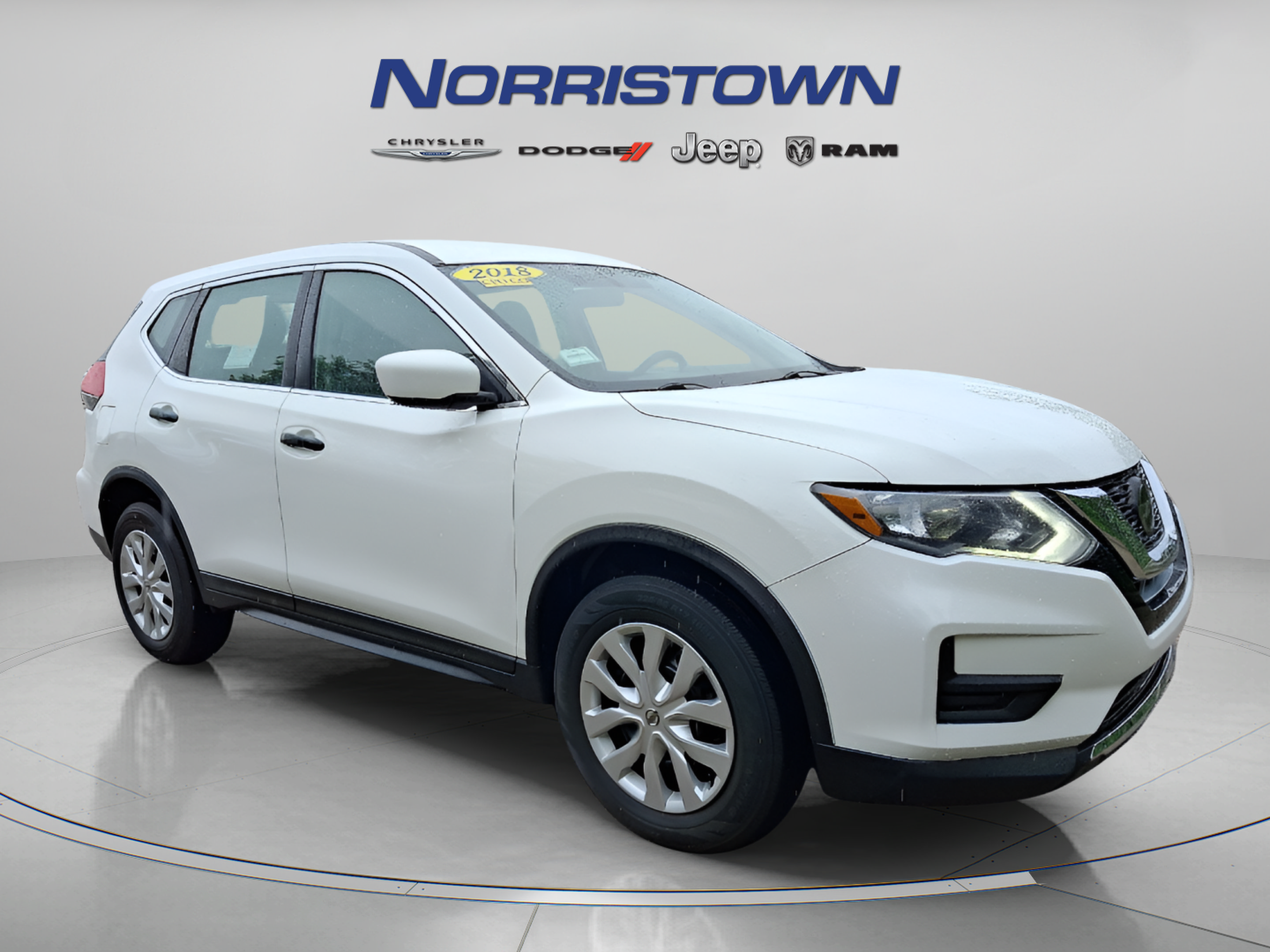 Used 2018 Nissan Rogue S AWD/4WD image 1