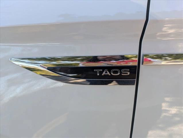 Used 2023 Volkswagen Taos SE image 28