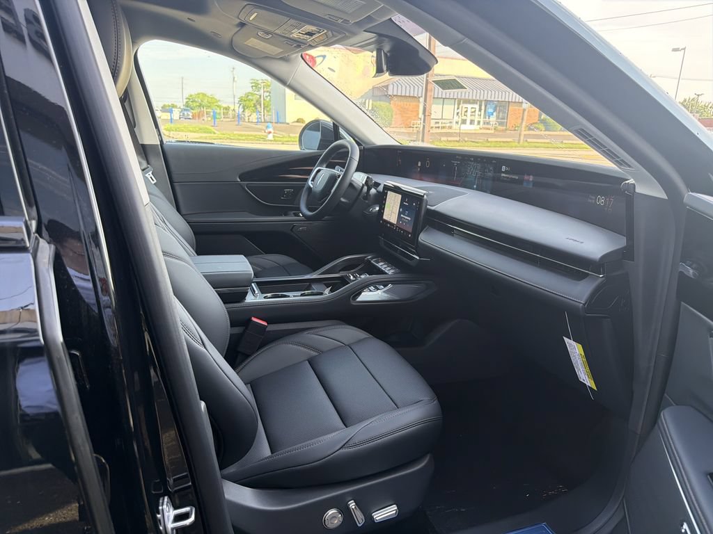 New 2026 Lincoln Nautilus Premier w/ Equipment Group 102A AWD/4WD image 7