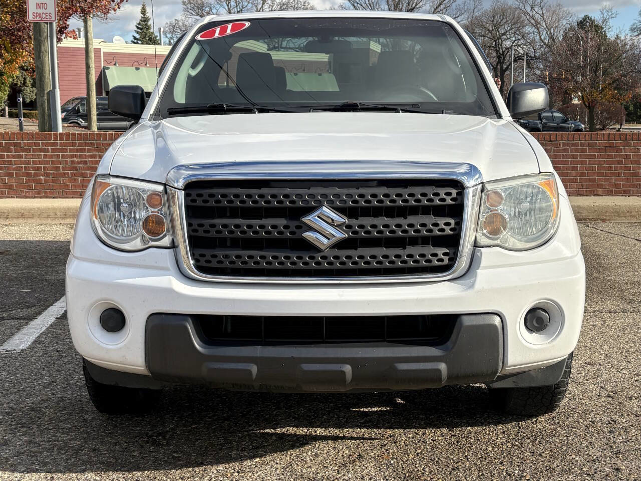 Used 2011 Suzuki Equator 2WD Extended Cab image 4