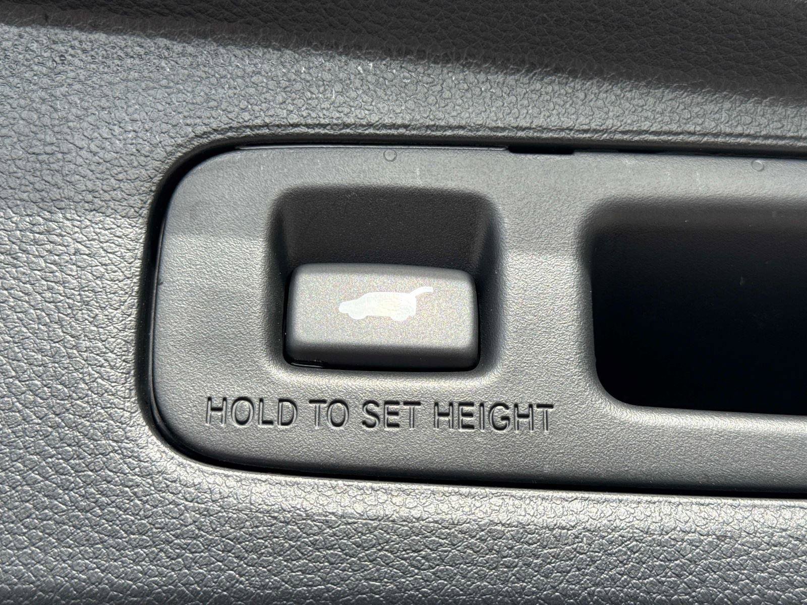 Used 2023 Honda CR-V EX-L image 12