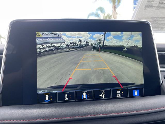 Used 2022 Chevrolet Tahoe RST w/ Luxury Package RWD image 15