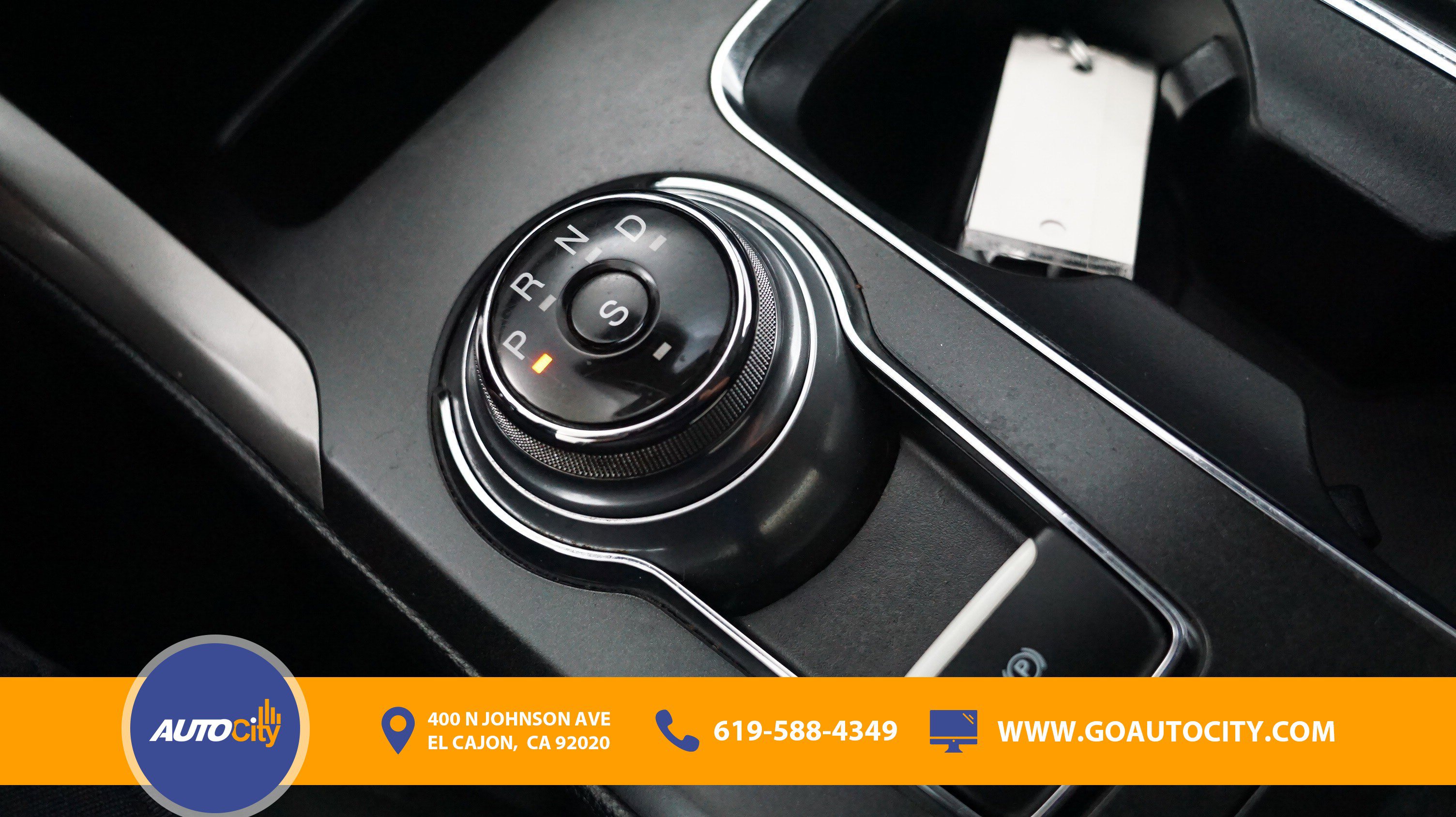 Used 2019 Ford Fusion SE FWD image 25