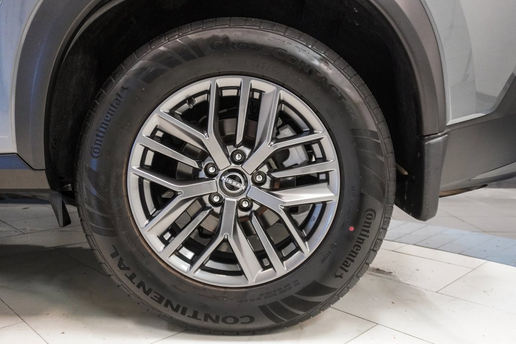 Used 2023 Nissan Rogue S image 33