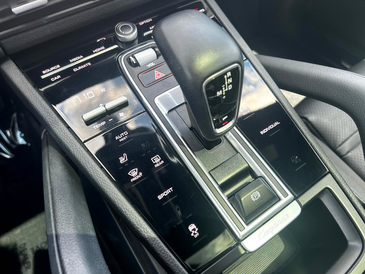 Used 2021 Porsche Cayenne image 16