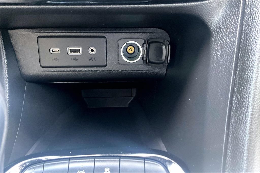 Used 2020 Buick Encore GX Preferred w/ Sport Touring Package FWD image 33