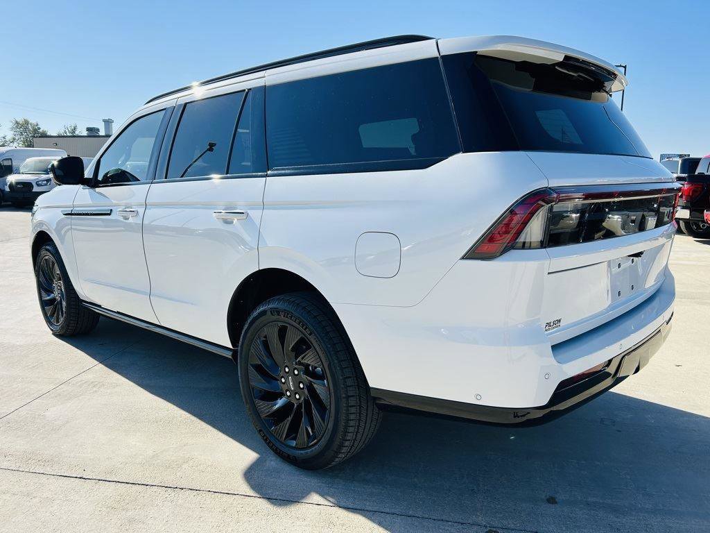 New 2025 Lincoln Navigator Reserve w/ Jet Appearance Package image 51