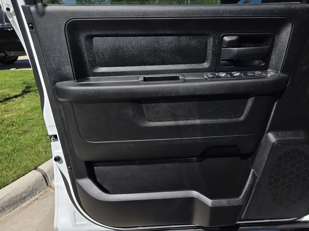 Used 2024 RAM 2500 Tradesman w/ Chrome Appearance Group AWD/4WD image 23